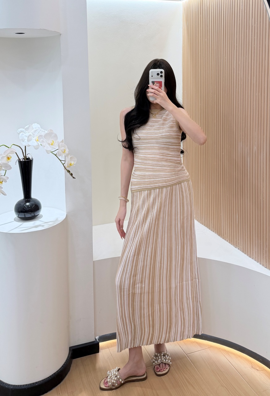 مخطط الترتر 2 قطعة المرأة ثوب  - مراجعة Formal Attire Woman وسعره